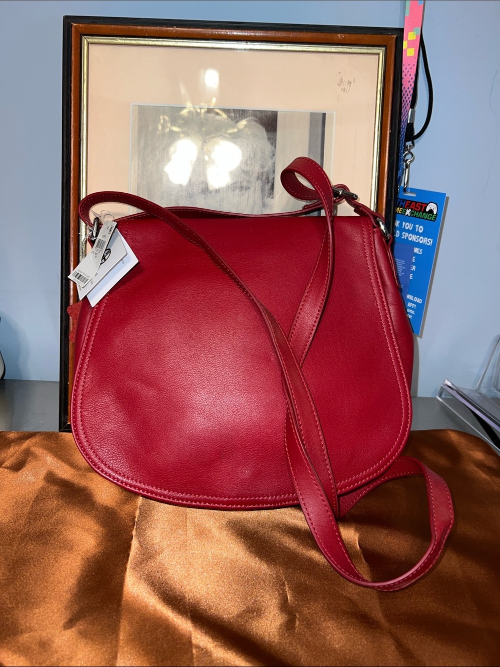 Giani Bernini Vibrant Red Crossbody Shoulder Bag - Picture 3 of 11
